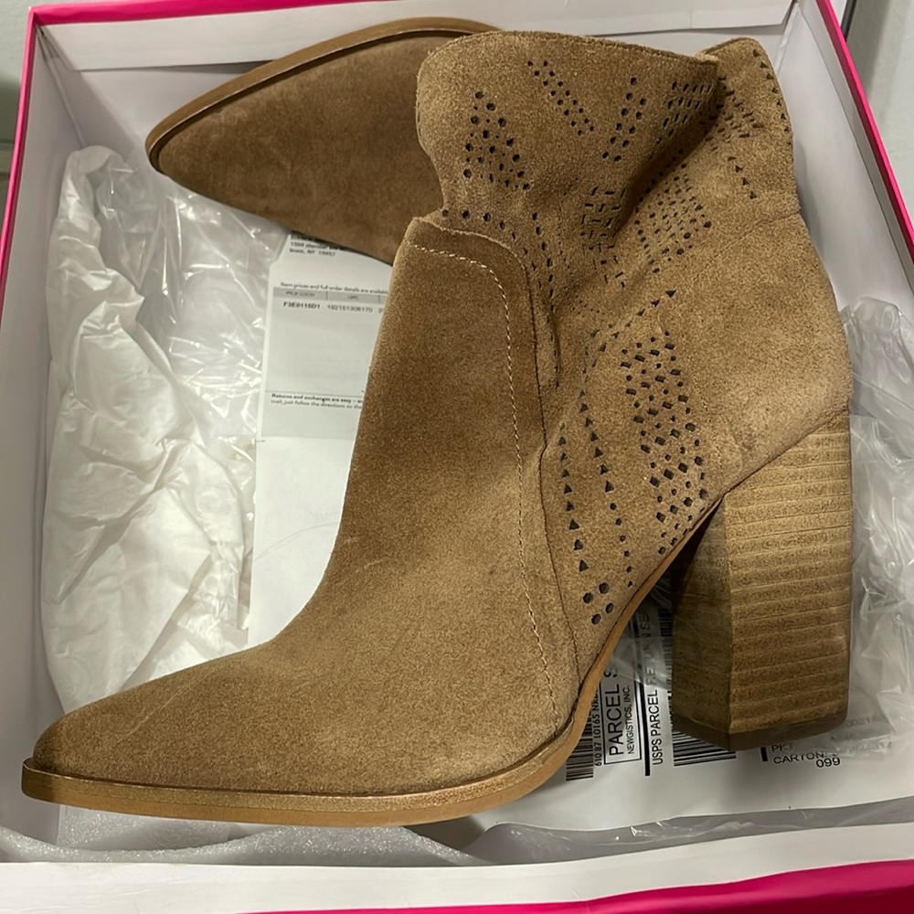 Vince Camuto VC Catheryna Brown Moss Verona size 9-worn once